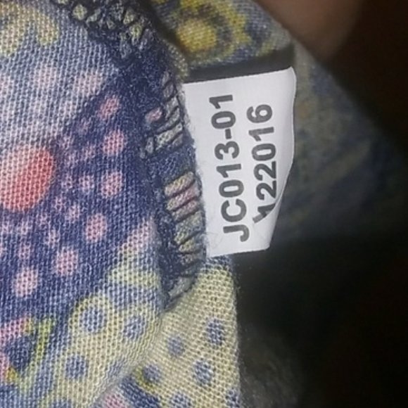 LuLaRoe Simply Comfortable Short Sleeve Top Sz M - Picture 5 of 5